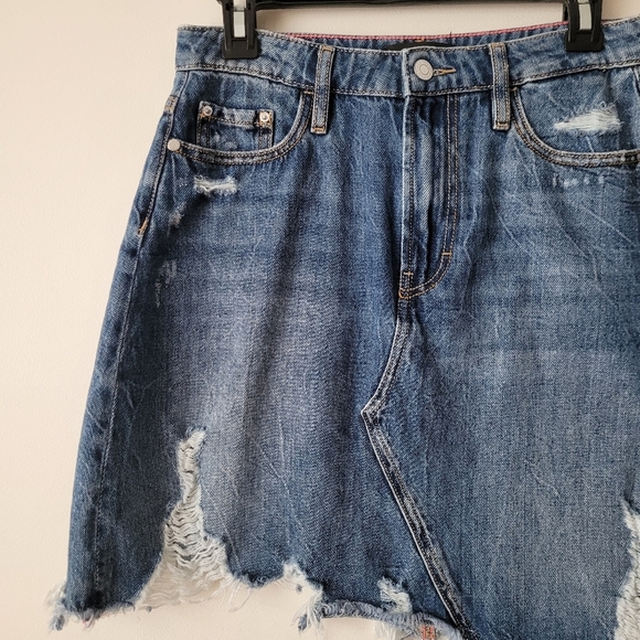 GUESS Denim Skirt Distressed Asymmetric Raw Hem Size 27 - Picture 6 of 15